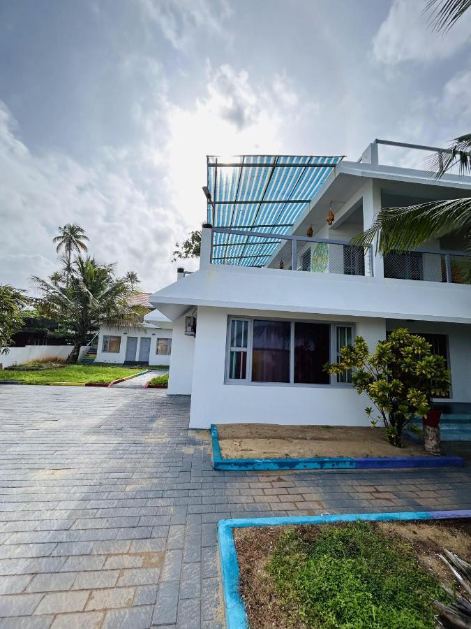Chameleon Beach Resort, Cherai Kochi Exterior foto